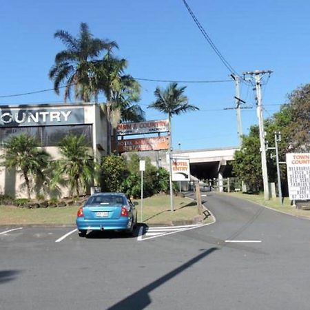 Town & Country Motel Nerang Exterior photo